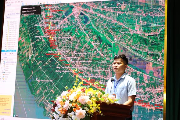 Phường Hồng Châu tổ chức họp triển khai dự án  xây dựng đường bên và các cầu vượt trên tuyến đường kết nối di sản văn hóa du lịch và phát triển kinh tế dọc sông Hồng!